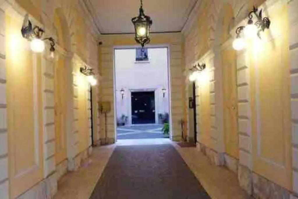 Beautiful Apartment Next To Piazza Di Spagna Rome 0*,