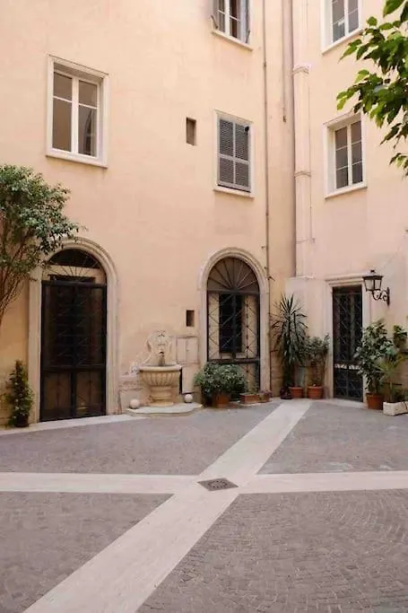 Beautiful Apartment Next To Piazza Di Spagna Rome 0*,